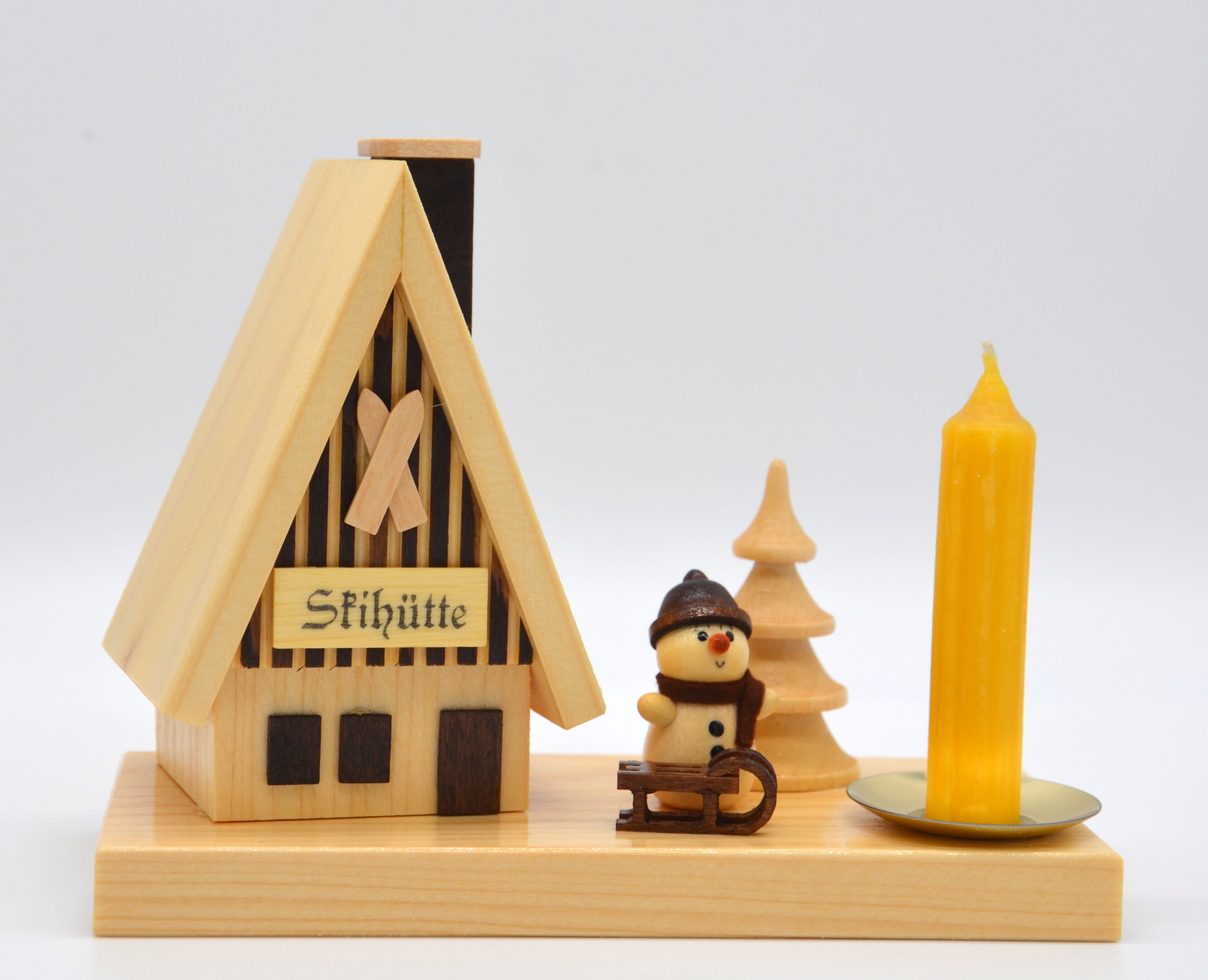 Räucherhütte mit Schneemann